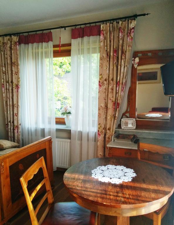 Dom Na Rozcesciu Bed & Breakfast Koniaków Oda fotoğraf
