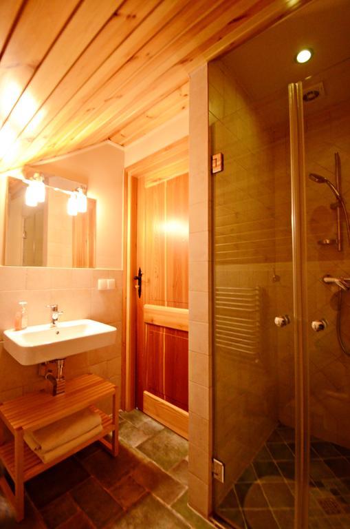 Dom Na Rozcesciu Bed & Breakfast Koniaków Dış mekan fotoğraf